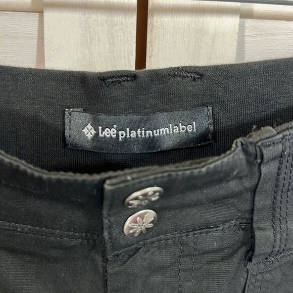 Lee Shorts Size 6P  Black Platinum Label Comfort Waistband NWOT - Picture 10 of 13